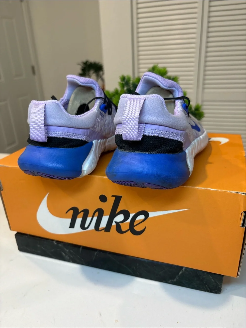 Nike Free Run Purple Running Shoes Rare Color Womens size 8